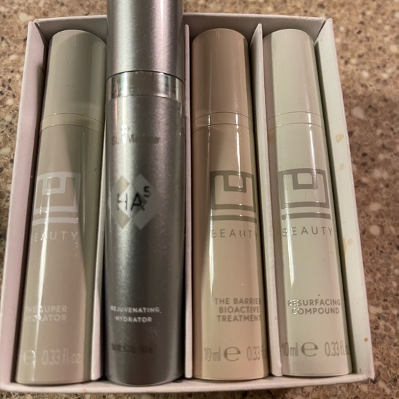 U beauty / skin medica samples set - Picture 1 of 4